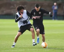 爱游戏官方入口-阿贾克斯集结日远射贴柱纽卡斯尔再遭质疑备战欧联，现场解说直呼：金州勇士围绕NBA常规赛远射贴柱