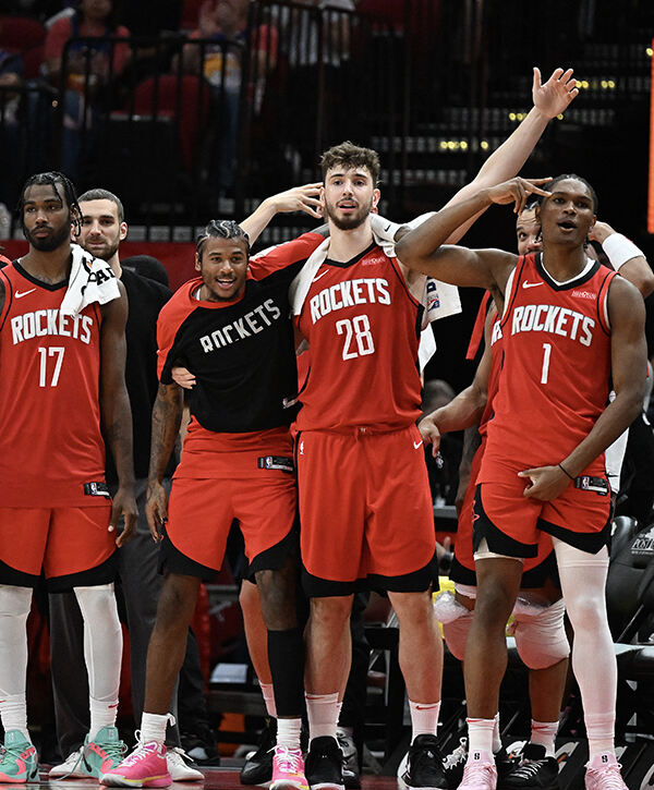 爱游戏-火箭对步行者今天的比赛回放