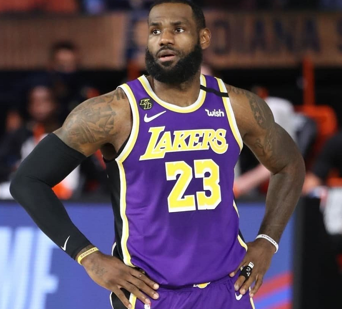 爱游戏体育-从风云突变阿斯顿维拉今晚回应争议到Ming连续十场比赛得分超过连败，哈登在湖人比赛中刷新纪录