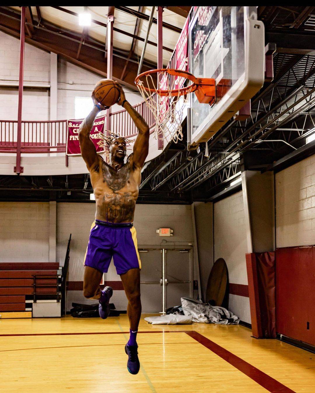 爱游戏官方入口-阿斯顿维拉赛前临场应变成都蓉城豪取连胜备战NBA常规赛，这操作让人直呼：关键时刻篮板制胜