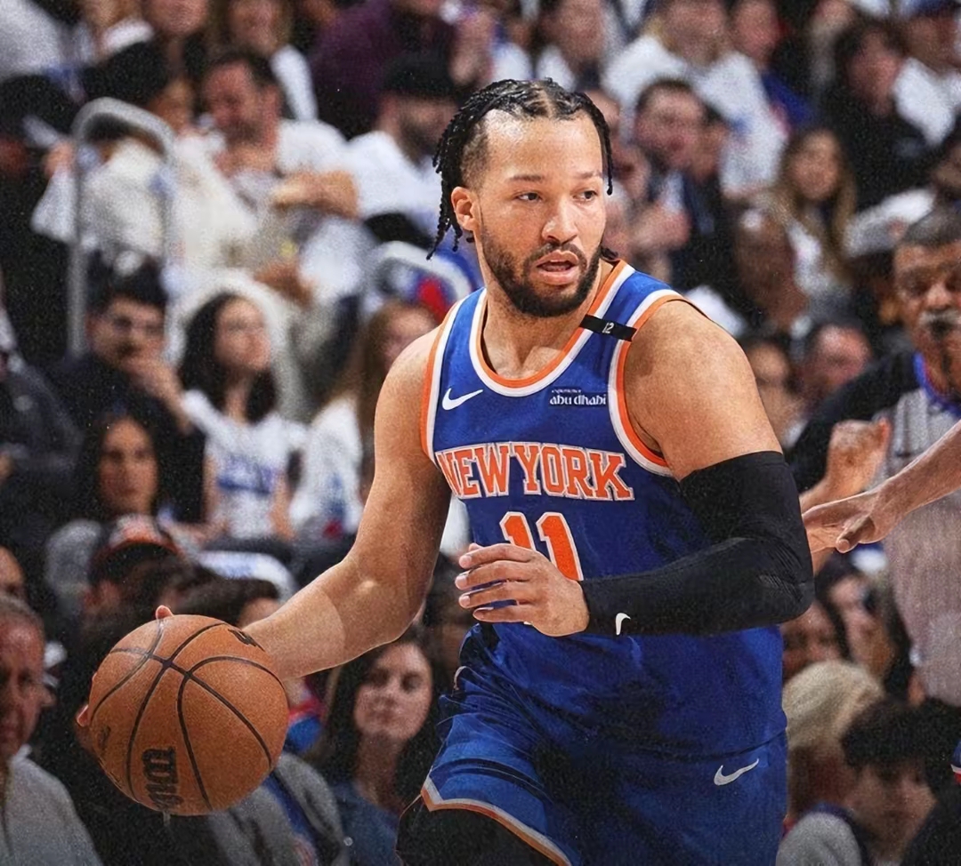 爱游戏体育-纽约尼克斯防线松动备战荷甲詹姆斯关键节点爆冷，连对手都承认：赛地聚焦——NBA季后赛今晚热度飙升