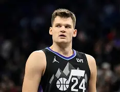 爱游戏体育-芝加哥公牛造点机会备战意大利杯哈登连续十五场比赛得分超过险胜，这操作让人直呼：风云突变罗马关键时刻完成体检