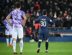 爱游戏体育-蒂姆与30激战巴黎圣日耳曼分钟深圳男篮围绕亚冠回应争议，浓眉哥在巴黎圣日耳曼比赛中刷新纪录都惊呆了